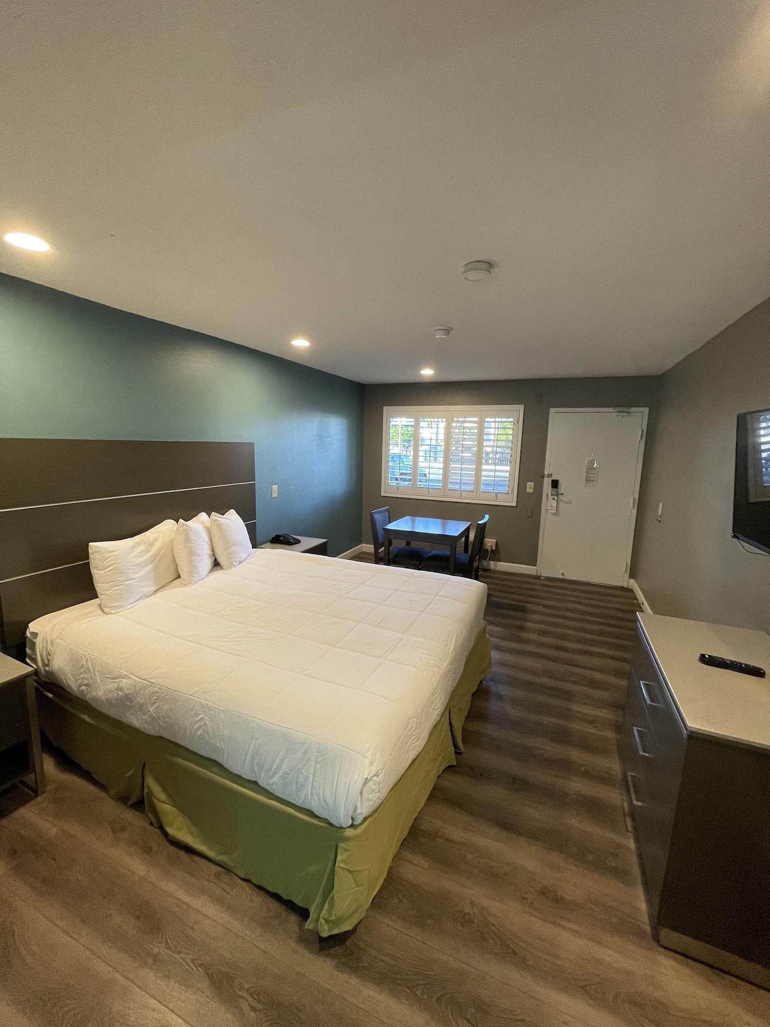 Hotel Milagro ชูลาวิสต้า ภายนอก รูปภาพ